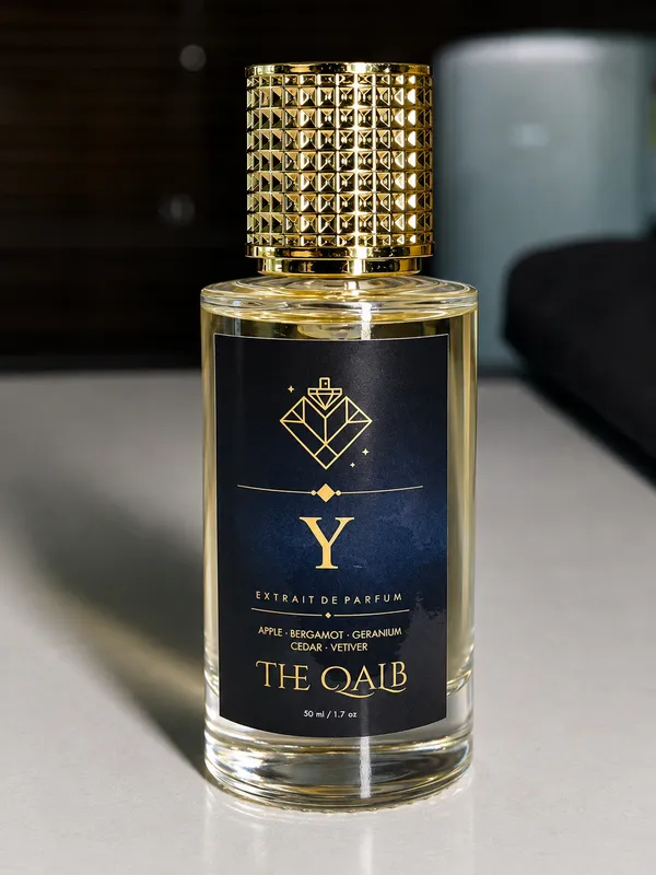 Apple_Bergamot_Geranium_Cedar_Vetiver_Extrait_De_Parfum