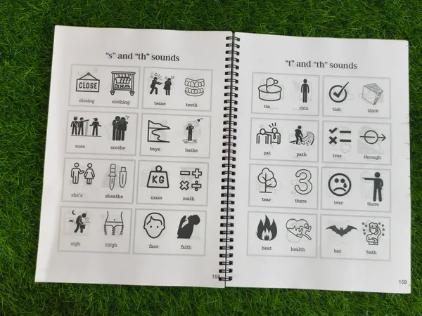 English_Articulation_Therapy_Flipbook