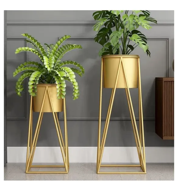 Golden_Iron_Metal_Premium_Indoor_And_Outdoor_Decoration_For_Planter