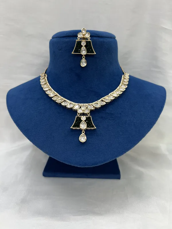Gold_Tone_Black_Enamel_Kundan_Necklace_Set