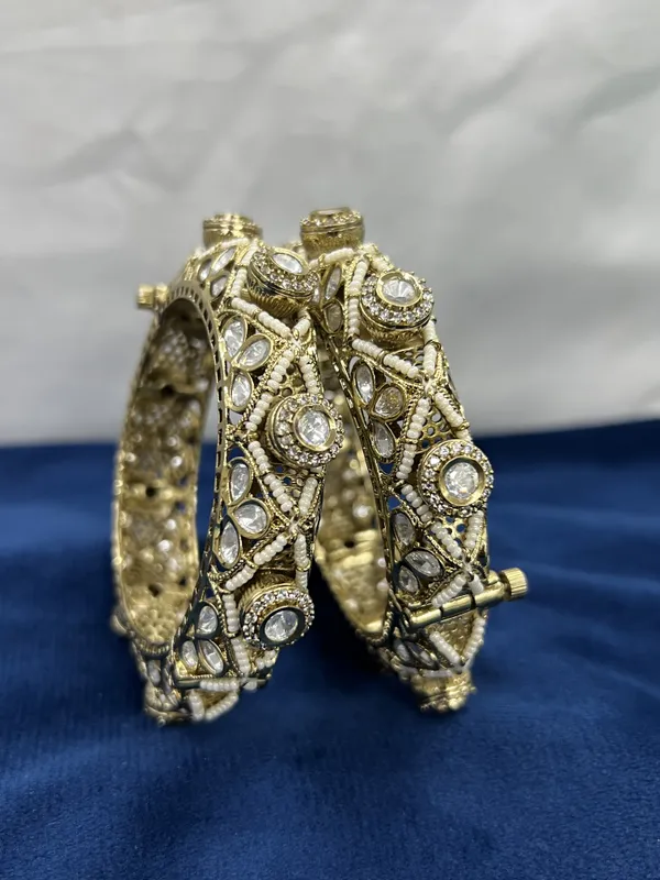 Gold_Plated_Kundan_Polki_Bangle_Set_for_Women