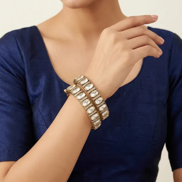 Antique_Gold_Polki_Kundan_Bangle_Set_for_Women