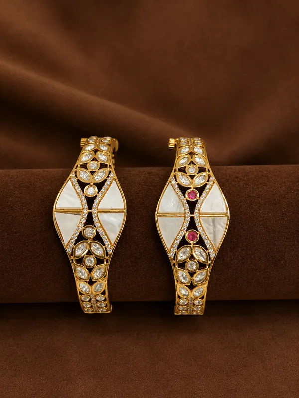 Gold_Plated_White_Kundan_Stone_Embellished_Bangles_for_Women