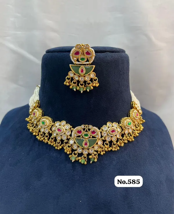 Gold_Plated_Kundan_Polki_Choker_Necklace_Set_with_Earrings