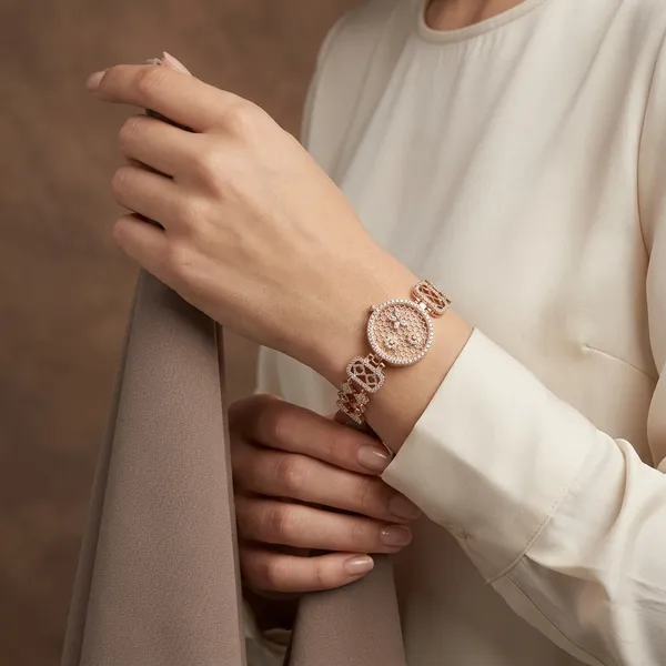 Rose_Gold_Polished_Diamond_Studded_Bracelet_watch_for_Women