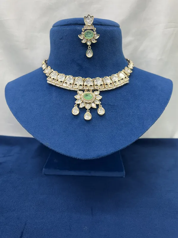 Polki_Kundan_Green_Stone_Choker_Necklace_Set_with_earings