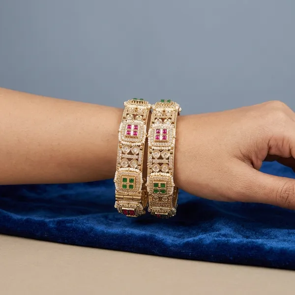 Gold_Plated_Traditional_Bangles_with_Kundan_Work_for_Women