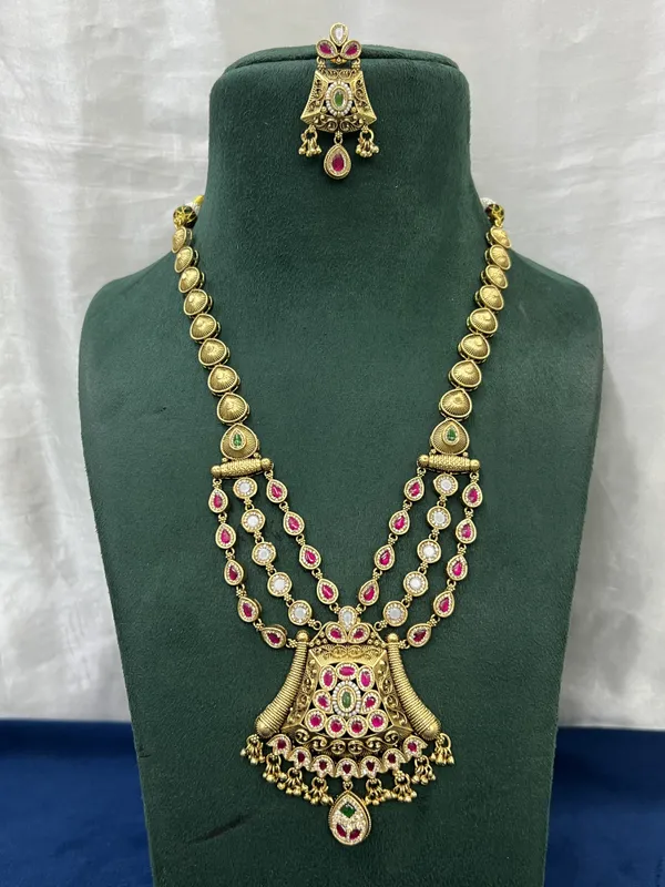 Gold_Plated_Kundan_Pink_Stone_Traditional_Necklace_Set