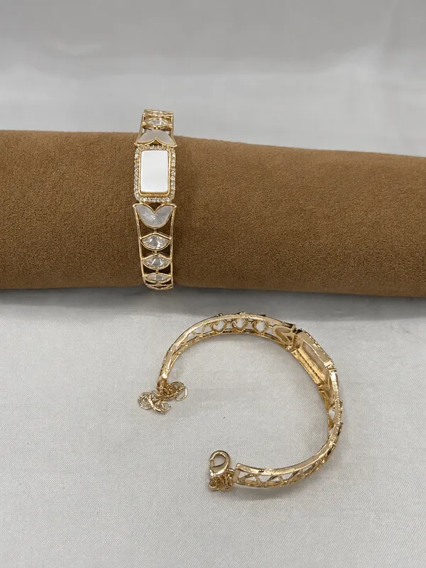 Gold_Toned_White_Inlay_Geometric_Bracelet_for_Women