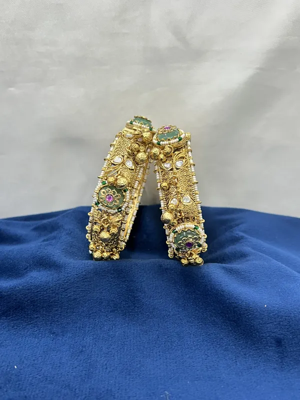 Gold_Plated_Antique_Finish_Temple_Bangles_for_Women