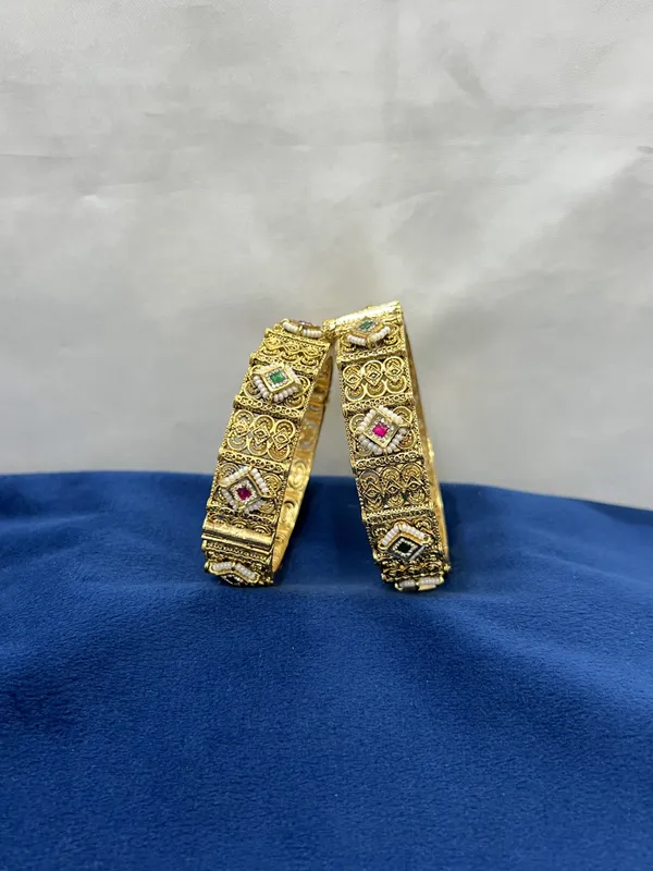 Gold_Plated_Kundan_Bangle_Set_with_Multicolor_Stones