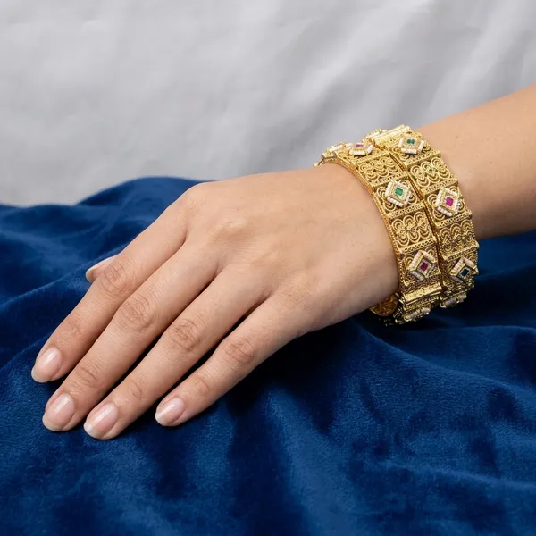 Gold_Plated_Kundan_Bangle_Set_with_Multicolor_Stones