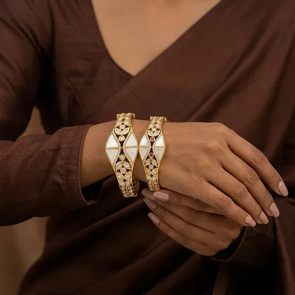 Gold_Plated_White_Kundan_Stone_Embellished_Bangles_for_Women