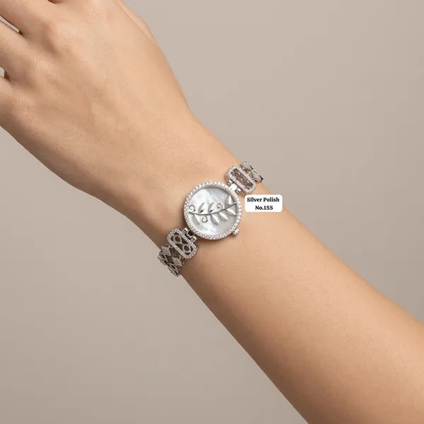 Silver_Polish_Diamond_Pattern_Bracelet_Watch_for_Women