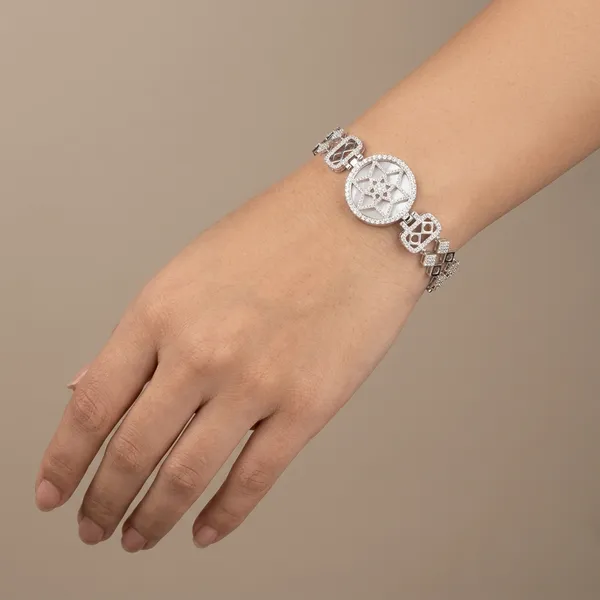 Silver_Polish_Bracelet_with_Geometric_Star_Pendant