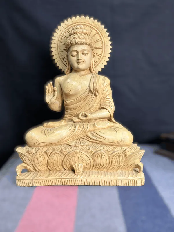 Hand-Carved_Solid_Kadam_Wood_Blessing_Buddha_Statue_with_Sunburst_Halo_Abhaya_Mudra_Lotus_Throne_Sculpture