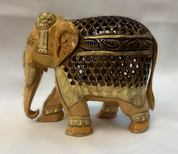 Hand-Carved_Undercut_Wooden_Elephant_with_Antique_Patina_Detailing_&_Baby_Inside_Single-Block_Jali_Fretwork_Sculpture