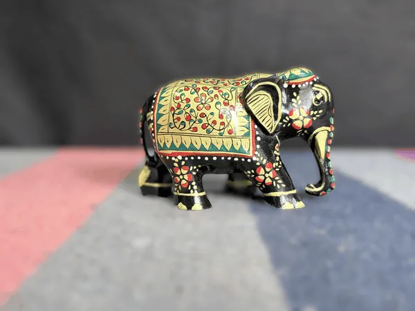 Hand-Painted_Wooden_Elephant_Figurine_Traditional_Floral_Art_Tabletop_Decor