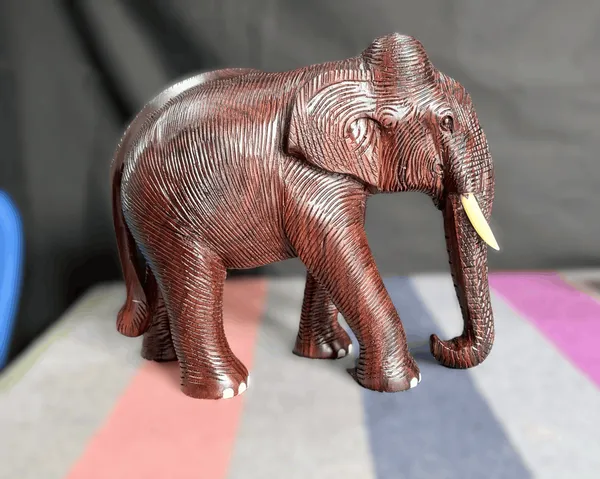Handcrafted_Textured_Rosewood_Elephant_Sculpture
