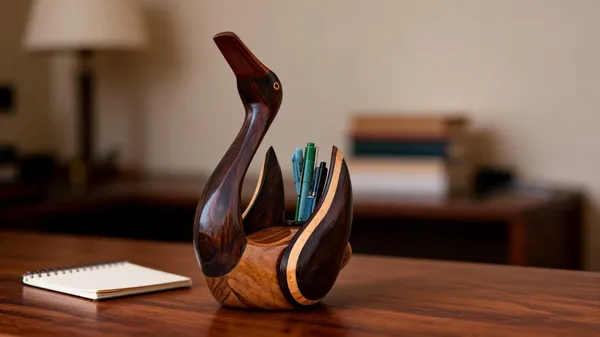 Handcrafted_Swan_pen_Stand/_Desk_Organizer