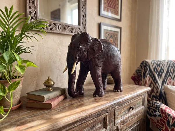 Handcrafted_Textured_Rosewood_Elephant_Sculpture