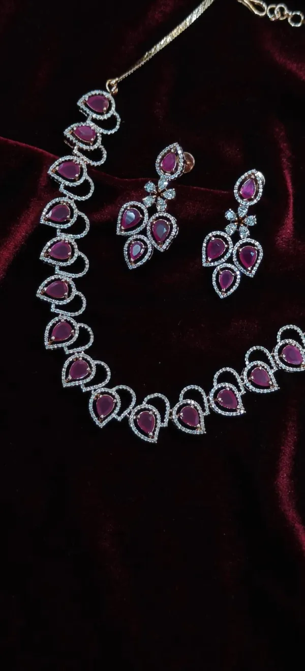 Tone_Teardrop_Stone_Necklace_Set_For_Women