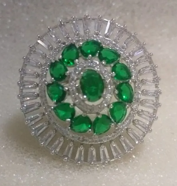 Green_Emerald_White_Diamond_Layered_Ring_For_Women