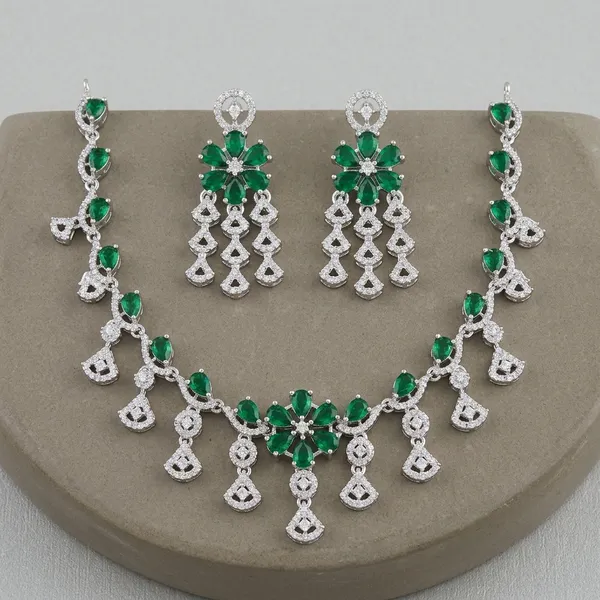 Floral_Cascading_Stone_Necklace_Set_For_Women