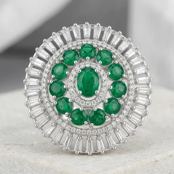 Green_Emerald_White_Diamond_Layered_Ring_For_Women