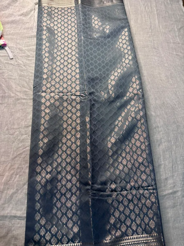 Silver_Silk_Zari_Woven_Border_Saree_For_Women