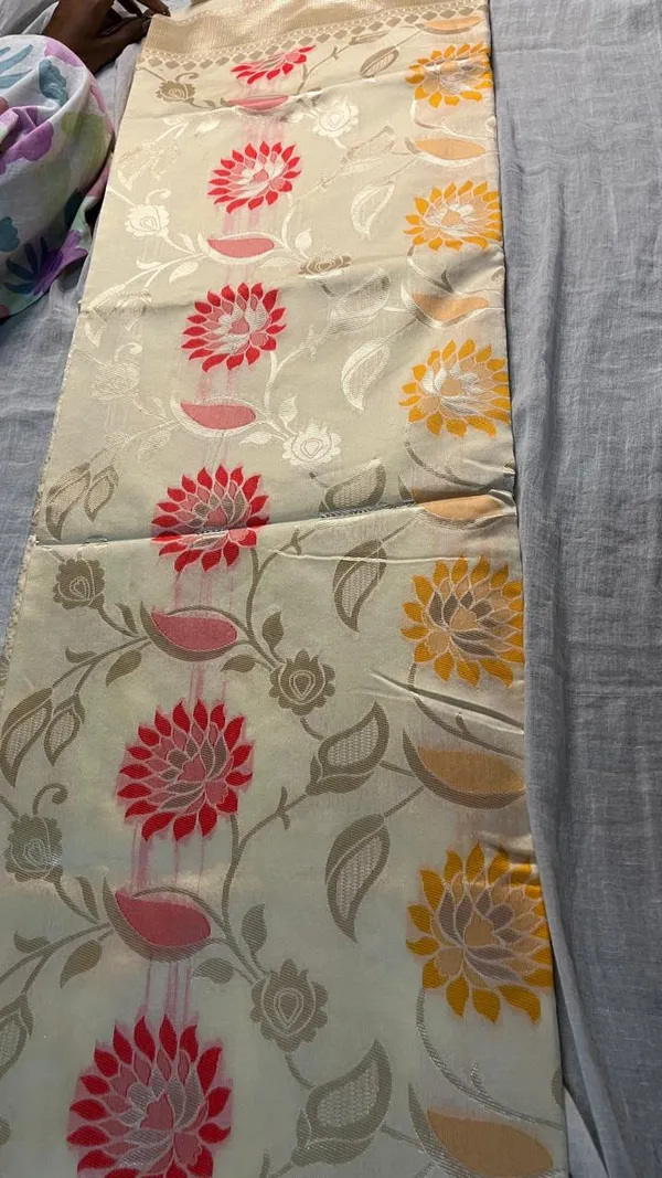 Off_White_Silk_Brocade_Floral_Zari_Woven_Silk_For_Women