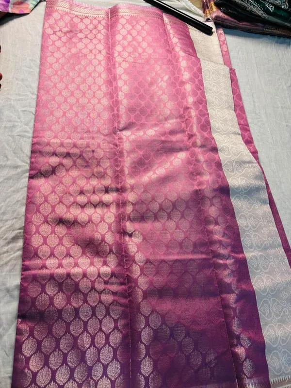 Purple_Silk_Blend_Zari_Woven_Saree_For_Women