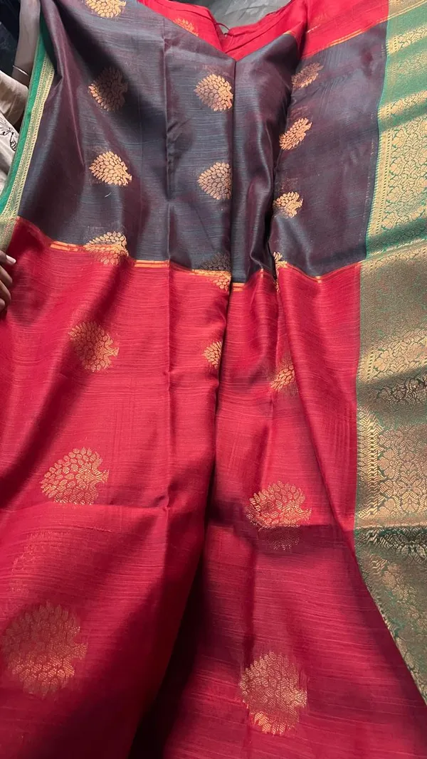 Red_Silk_Zari_Butta_Saree_With_Golden_Border_For_Women
