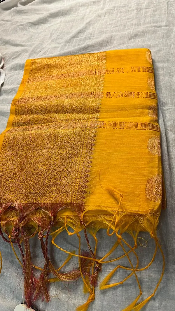 Yellow_Silk_Saree_With_Golden_Zari_Weave_Border_And_Motifs_For_Women
