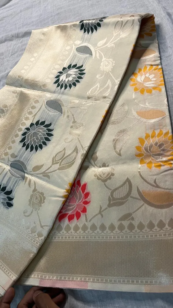 Off_White_Silk_Brocade_Floral_Zari_Woven_Silk_For_Women