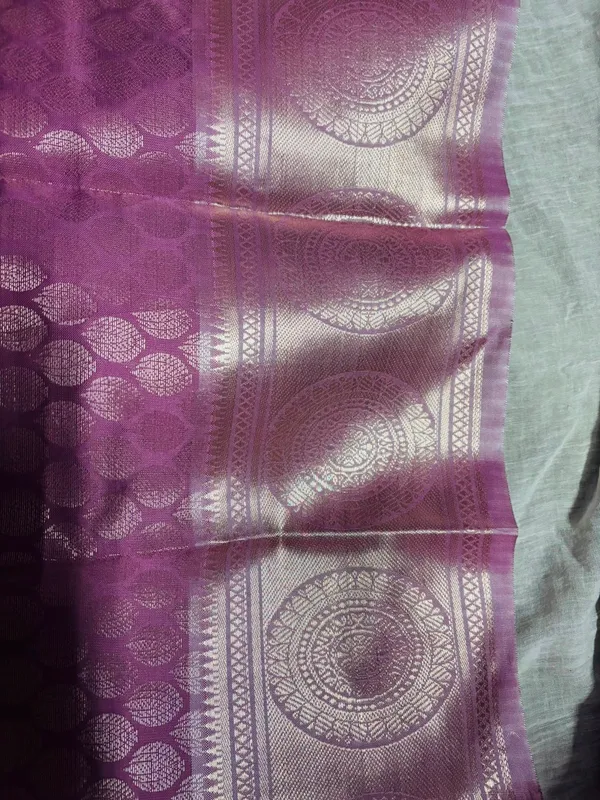 Purple_Silk_Blend_Zari_Woven_Saree_For_Women