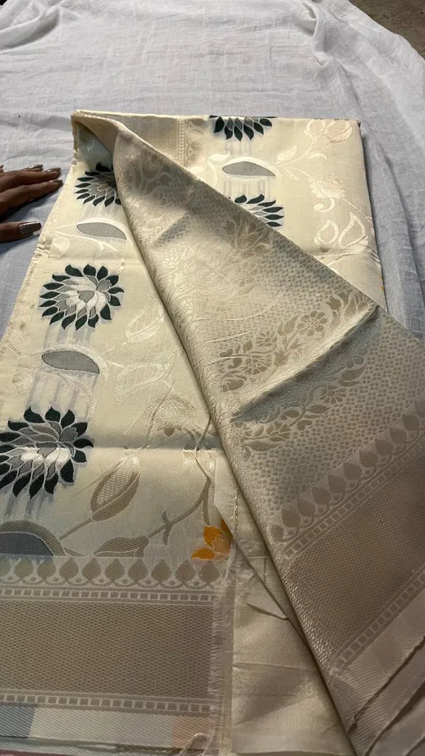 Off_White_Silk_Brocade_Floral_Zari_Woven_Silk_For_Women