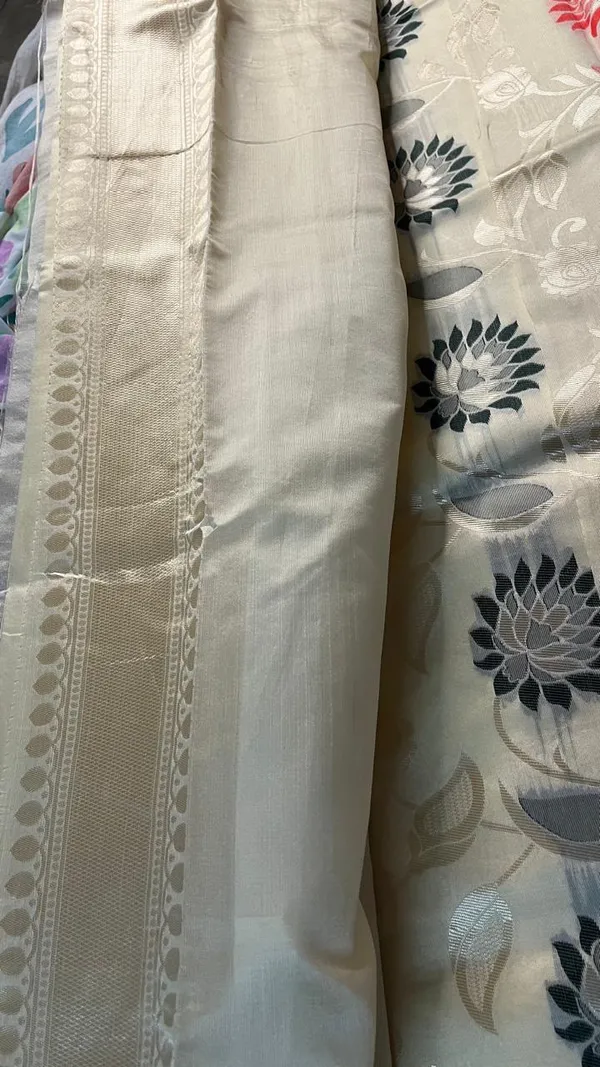 Off_White_Silk_Brocade_Floral_Zari_Woven_Silk_For_Women