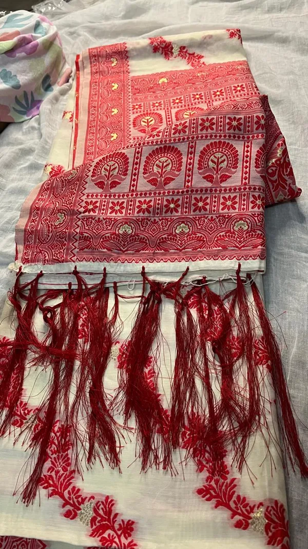 White_Cotton_Embroidered_Red_Floral_Dupatta_For_Women