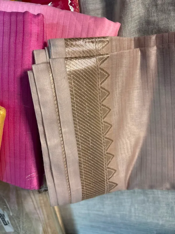 Beige_Silk_Traditional_Zari_Border_Saree_For_Women