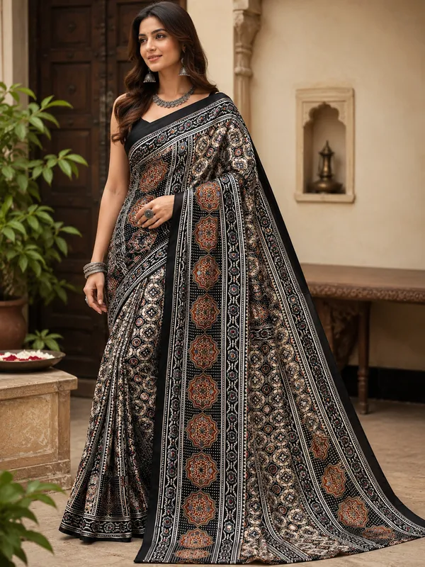 Black_Silk_Saree_For_Women