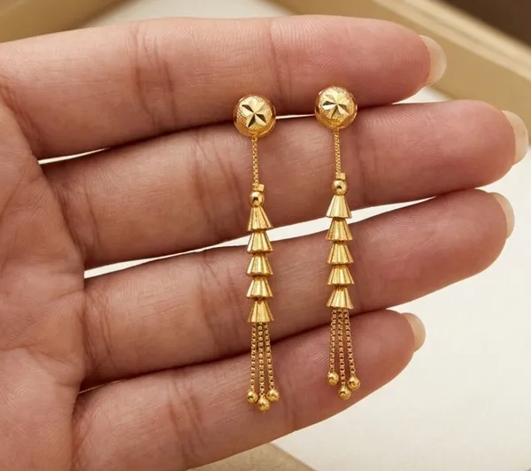 Tijarah_Gold_Dangle_Earring_Brass_Gold-Plated_For_Women_Pack_Of_1