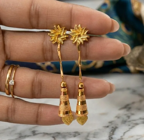 Tijarah_Gold_Drop_Earring_Brass_Gold-Plated_For_Women_Pack_Of_1