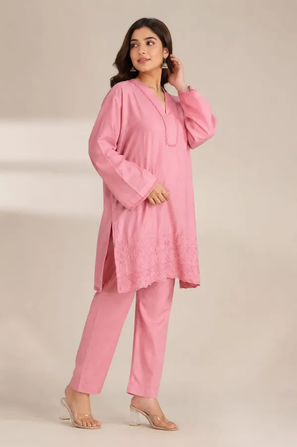 Pink_Cotton_Straight_Embroidered_Kurta_For_Women