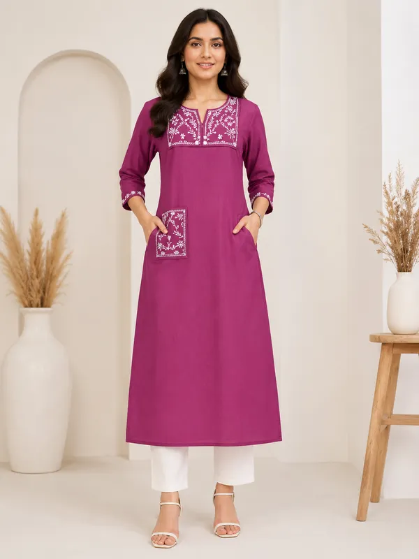 Magenta_Cotton_Straight_Embroidered_Kurta_For_Women