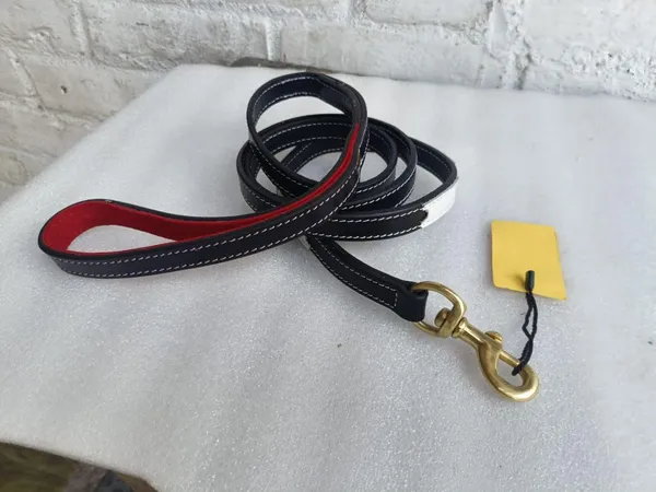 Black_And_White_Leather_Adjustable_Dog_Collar_Harness_Set_With_Leash