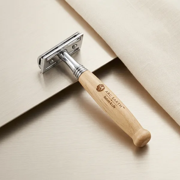 Bamboo_3-Blade_Pivoting_Head_Shaving_Razor_Eco-Friendly_-_Pack_Of_3