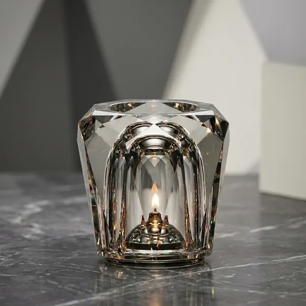 Silver_Metal_Premium_Design_Candle_Holder_For_Home_Decor