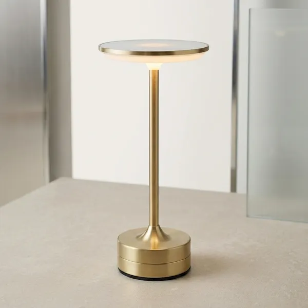 Gold_Metal_Premium_Design_Table_Lamp_For_Home_Decor