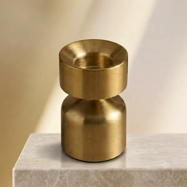 Gold_Metal_Premium_Design_Candle_Holder_For_Home_Decor